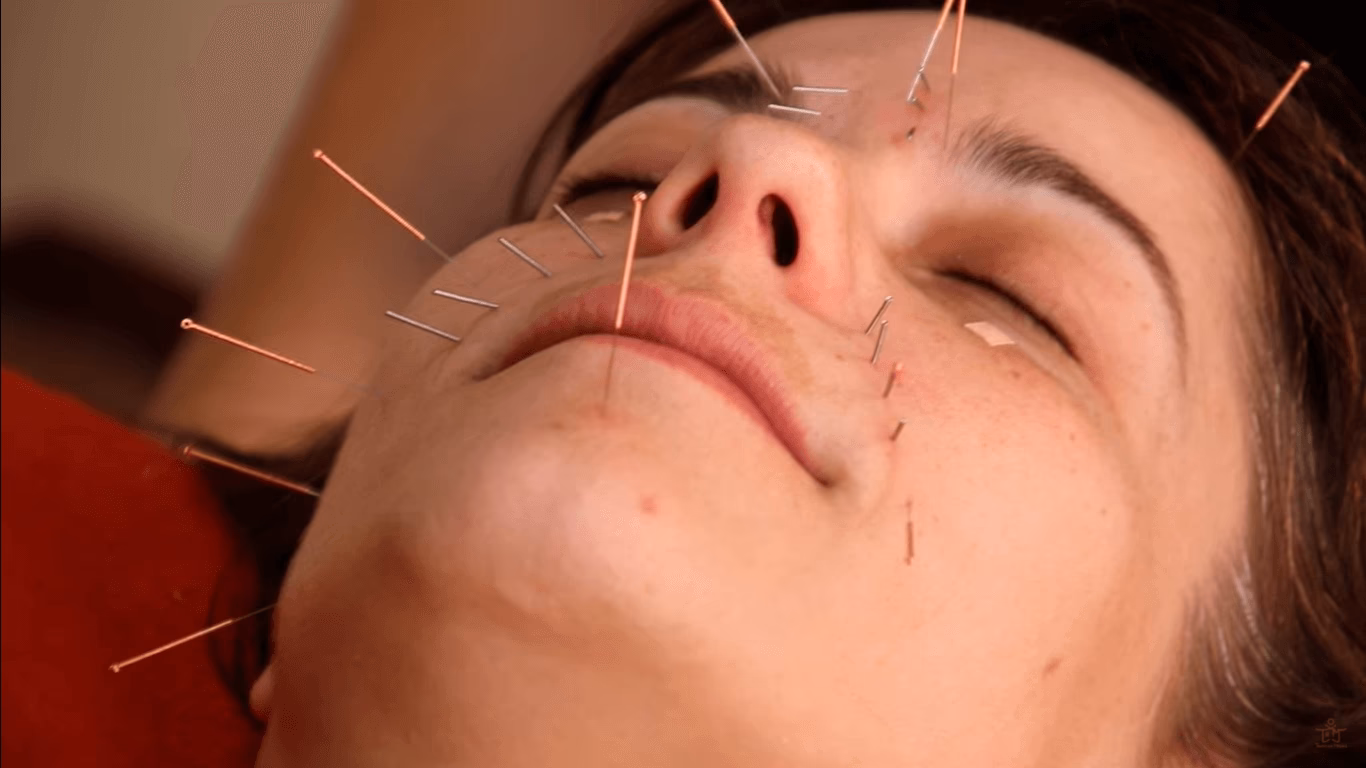¿Qué es el masaje facial y corporal?