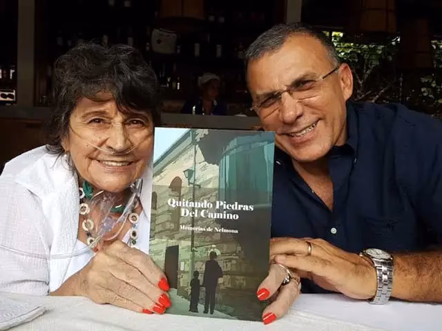 ¿Cuántos años tiene Leonardo Barrera?