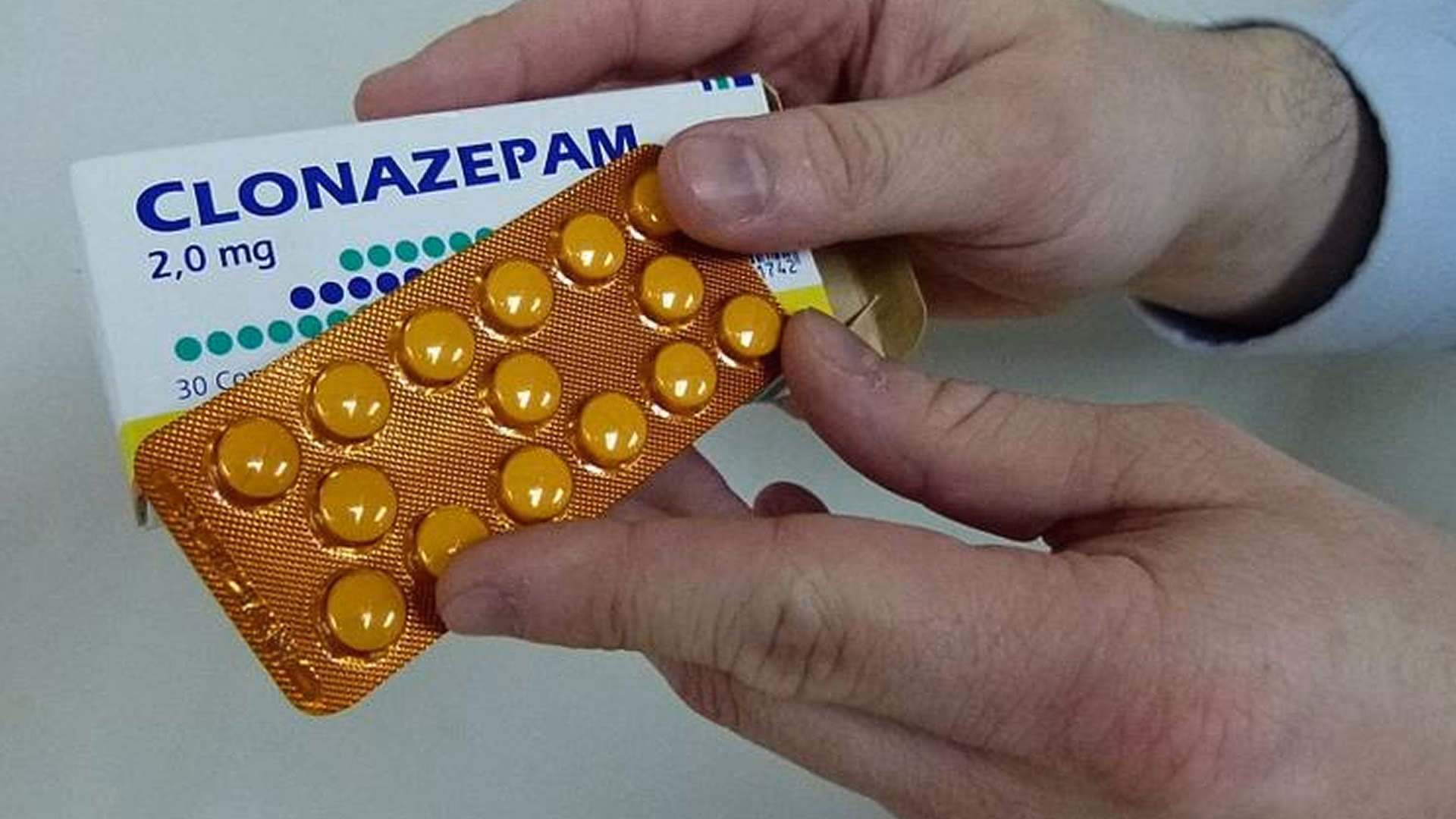 ¿Qué medicamentos interfieren con el clonazepam?