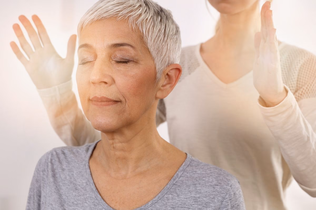 ¿La acupuntura es como el Reiki?