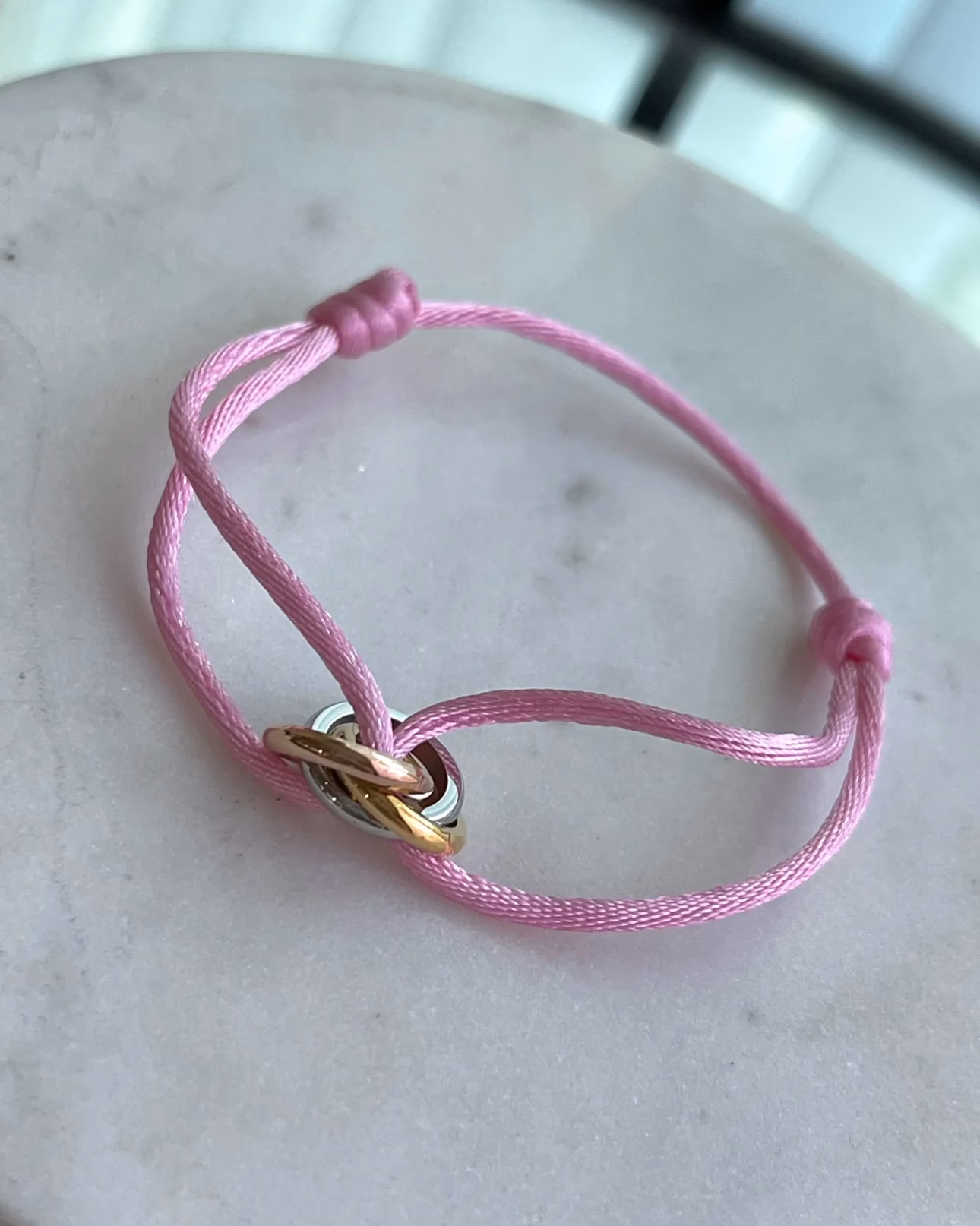 ¿Cuánto cuesta la pulsera Cartier de clavo?